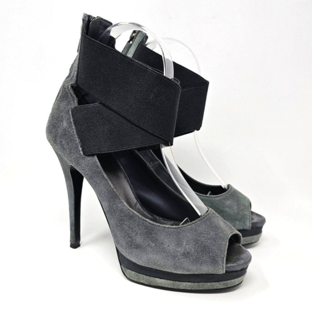 Bakers Amber Gray‎ Suede Stiletto Heels Womens Size 6 Black Elastic Ankle Straps